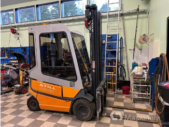 Carretilla elevadora eléctrica STILL R60