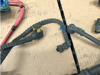 Cables/ Alambres DAF XF 106 J3C ENGINE WIRING HARNESS: foto 4