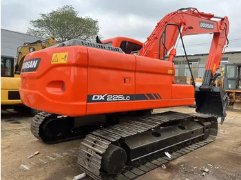 Excavadora de cadenas DOOSAN DX225