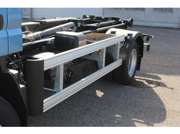 Camión multibasculante FUSO eCanter 9C18E: foto 3