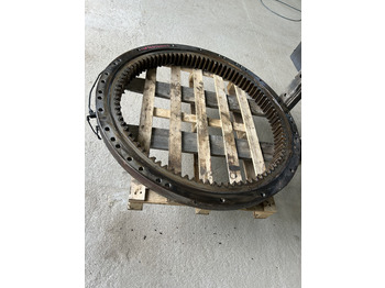 Corona de giro KOMATSU