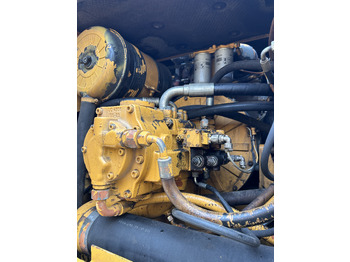 Bomba hidráulica LIEBHERR