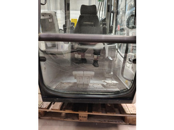 Cabina e interior LIEBHERR