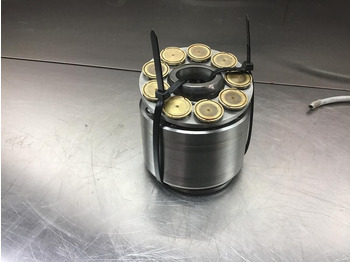 Cilindro hidráulico LIEBHERR