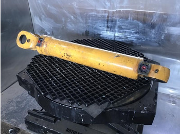 Cilindro hidráulico LIEBHERR