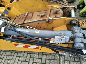 Cilindro hidráulico LIEBHERR