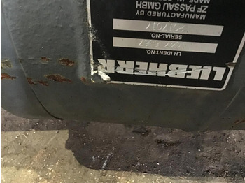 Eje y piezas LIEBHERR