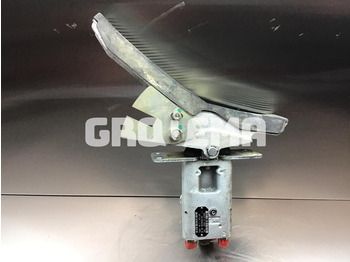 Pedal LIEBHERR