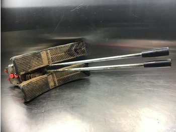 Pedal Liebherr Pilot Control Unit: foto 3 Pedal Liebherr Pilot Control Unit: foto 3