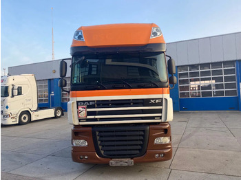 Cabeza tractora DAF XF 105.460 / 2x Tank / Euro 5 / ADR / BE-Truck / Full Spoilers: foto 2