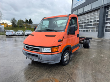 Camión chasis IVECO Daily 35c12