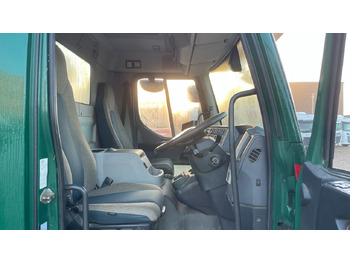 Camión portacontenedor de cadenas Volvo FL 250: foto 5 Camión portacontenedor de cadenas Volvo FL 250: foto 5