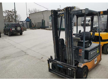 Carretilla elevadora eléctrica STILL R20