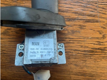 Conmutador en la columna de dirección para Camión MAN Lenkstockschalter, Schalter, Schalhebel 81255090130: foto 2 Conmutador en la columna de dirección para Camión MAN Lenkstockschalter, Schalter, Schalhebel 81255090130: foto 2