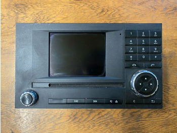 Cabina e interior para Camión Mercedes Actros Multimedia Radio A 000 446 66 62: foto 1