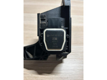 Piezas de recambio Mercedes Benz Actros MP4 Gaspedal A9603000004: foto 4 Piezas de recambio Mercedes Benz Actros MP4 Gaspedal A9603000004: foto 4