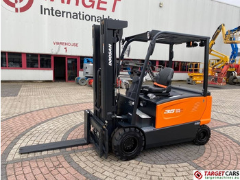 Carretilla elevadora eléctrica DOOSAN