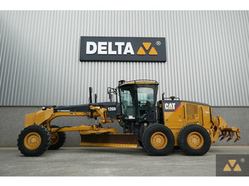 Grader CATERPILLAR 120