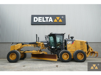 Grader CATERPILLAR 140M