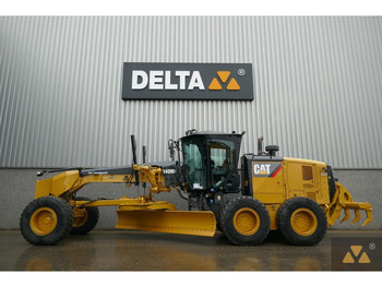 Grader CATERPILLAR 140M