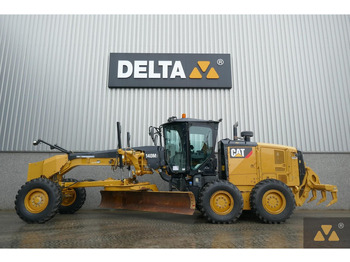 Grader CATERPILLAR 140M