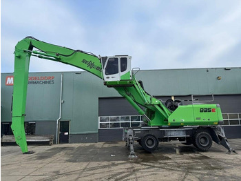 Manipulador de materiales SENNEBOGEN