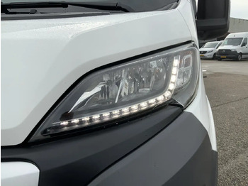 Furgón Peugeot Boxer 330 2.2 HDI L2H2 Première Airco Cruise Camera side: foto 2