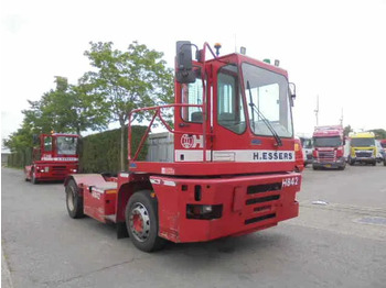 Tractor industrial MOL YM 225/4X2 40 KM/H: foto 3 Tractor industrial MOL YM 225/4X2 40 KM/H: foto 3