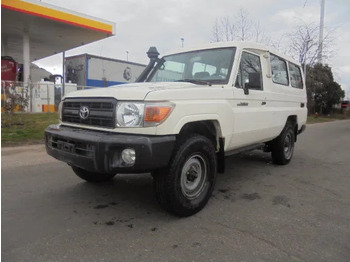 Coche TOYOTA Land Cruiser