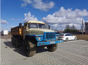 Camión volquete Ural Ural 4320 dump truck: foto 3