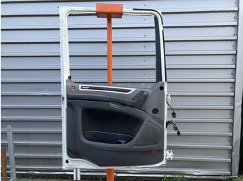 Puerta y piezas para Camión DAF XF106: foto 3