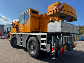 Autogrúa LIEBHERR LTM 1030/2: foto 3