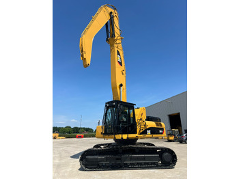 Manipulador de materiales CATERPILLAR 330D MH: foto 3