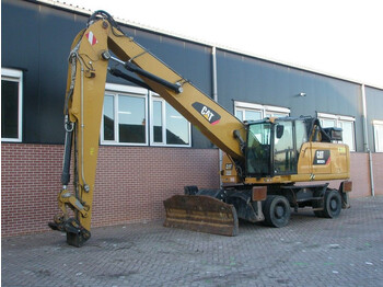 Manipulador de materiales CATERPILLAR MH3024