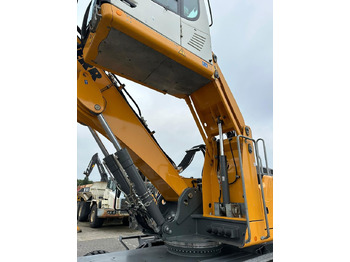 Manipulador de materiales Liebherr LH 30 M: foto 2