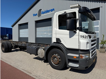 Camión chasis SCANIA P 230