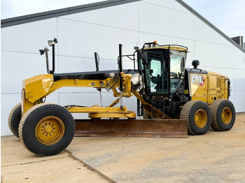 Grader CATERPILLAR 160