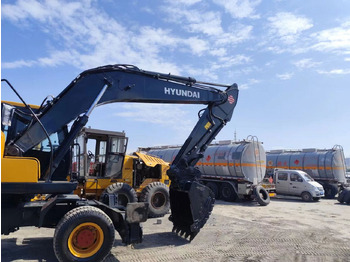 Excavadora de ruedas Hyundai R210-7: foto 2