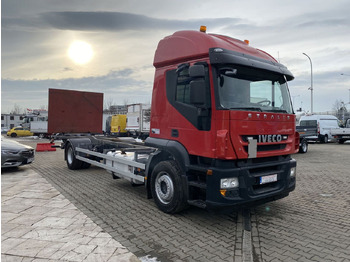 Camión chasis IVECO Stralis