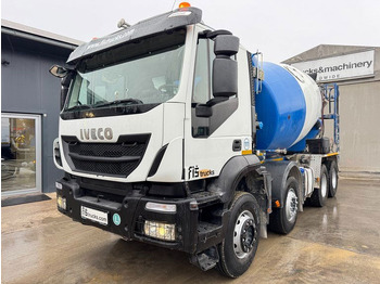 Camión hormigonera IVECO Trakker