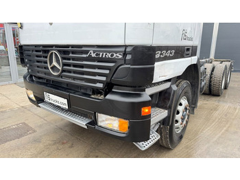 Camión chasis Mercedes-Benz Actros 3331 B 6x4 chassis - big axle: foto 2 Camión chasis Mercedes-Benz Actros 3331 B 6x4 chassis - big axle: foto 2