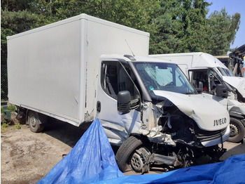 Furgoneta caja cerrada IVECO Daily 35s16