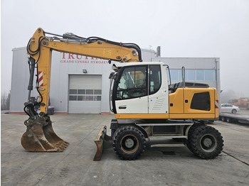 Excavadora de ruedas LIEBHERR A 916