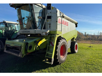 Cosechadora de granos CLAAS Lexion 440