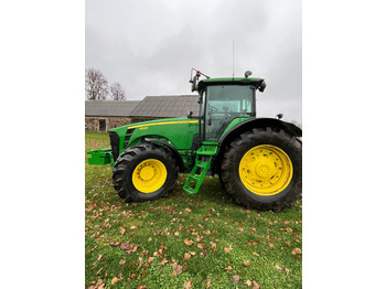 Tractor JOHN DEERE 8530