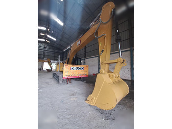 Excavadora de cadenas CATERPILLAR 320D3