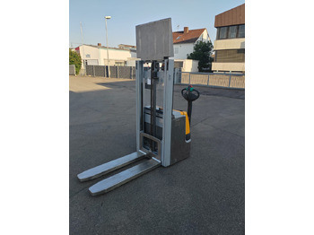 Apilador JUNGHEINRICH EJC