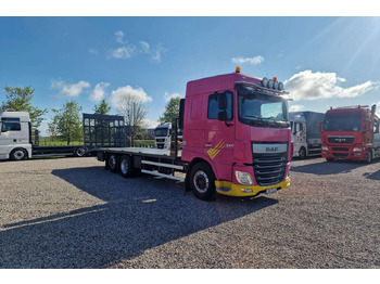 Camión portavehículos DAF XF 460