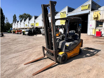 Carretilla elevadora eléctrica JUNGHEINRICH EFG