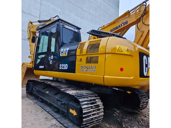 Excavadora de cadenas CATERPILLAR 323